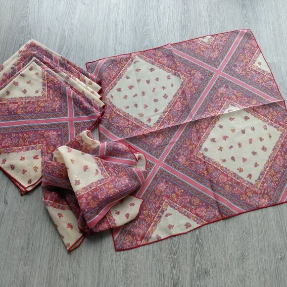 Vintage Placemats Napkins Set Floral Calico 3 Mats 8 Napkins Boho Retro Kitchen - Picture 3 of 8